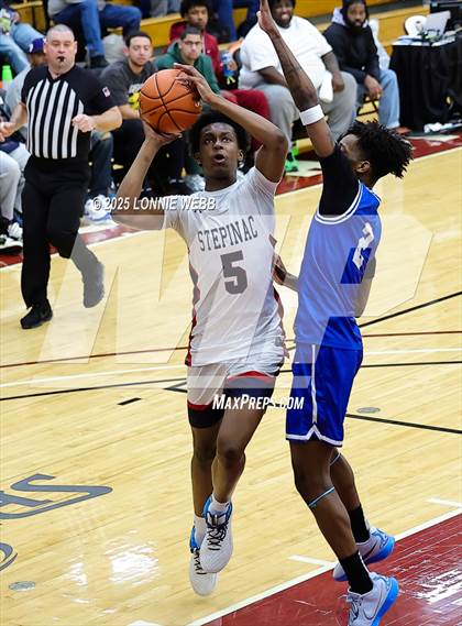 Thumbnail 1 in Archbishop Stepinac vs. Richmond Heights (Army National Guard Hoophall Classic) photogallery.