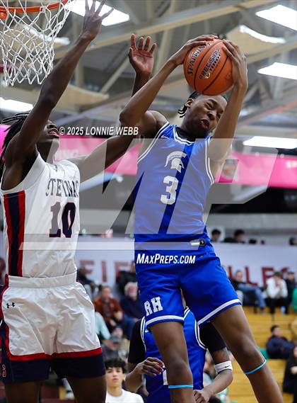 Thumbnail 2 in Archbishop Stepinac vs. Richmond Heights (Army National Guard Hoophall Classic) photogallery.