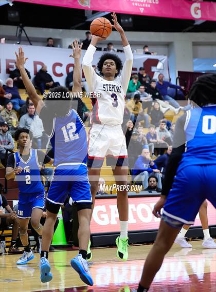Thumbnail 1 in Archbishop Stepinac vs. Richmond Heights (Army National Guard Hoophall Classic) photogallery.