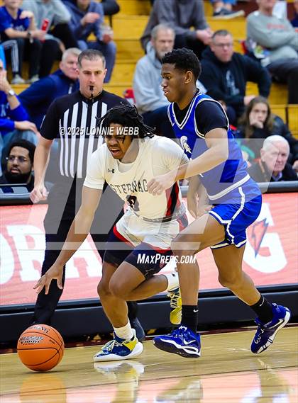 Thumbnail 2 in Archbishop Stepinac vs. Richmond Heights (Army National Guard Hoophall Classic) photogallery.