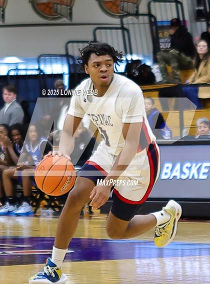 Thumbnail 3 in Archbishop Stepinac vs. Richmond Heights (Army National Guard Hoophall Classic) photogallery.