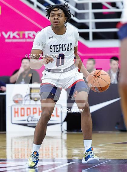 Thumbnail 3 in Archbishop Stepinac vs. Richmond Heights (Army National Guard Hoophall Classic) photogallery.