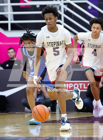 Thumbnail 2 in Archbishop Stepinac vs. Richmond Heights (Army National Guard Hoophall Classic) photogallery.