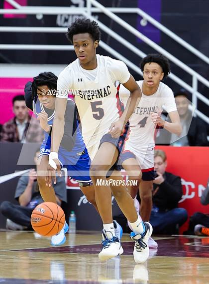 Thumbnail 1 in Archbishop Stepinac vs. Richmond Heights (Army National Guard Hoophall Classic) photogallery.