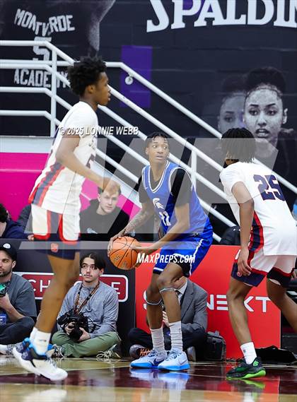 Thumbnail 1 in Archbishop Stepinac vs. Richmond Heights (Army National Guard Hoophall Classic) photogallery.