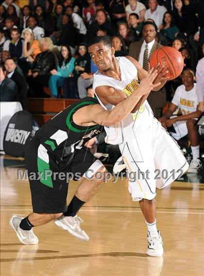 Thumbnail 3 in Farmingdale vs Uniondale (Class AA Semifinal) photogallery.