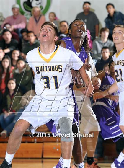 Thumbnail 1 in Sacramento vs. Gridley (Gridley Invitational) photogallery.