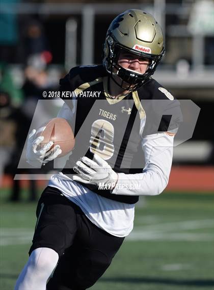 Thumbnail 2 in Maloney vs. Daniel Hand (CIAC Class L Final) photogallery.