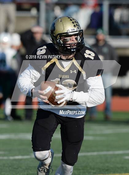 Thumbnail 2 in Maloney vs. Daniel Hand (CIAC Class L Final) photogallery.