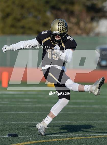Thumbnail 3 in Maloney vs. Daniel Hand (CIAC Class L Final) photogallery.
