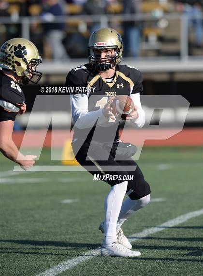 Thumbnail 1 in Maloney vs. Daniel Hand (CIAC Class L Final) photogallery.