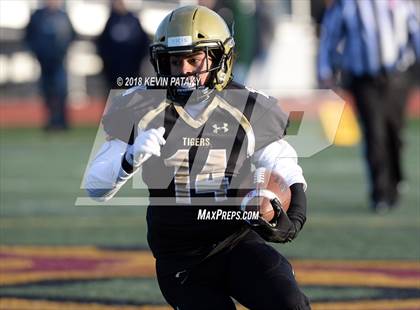 Thumbnail 1 in Maloney vs. Daniel Hand (CIAC Class L Final) photogallery.