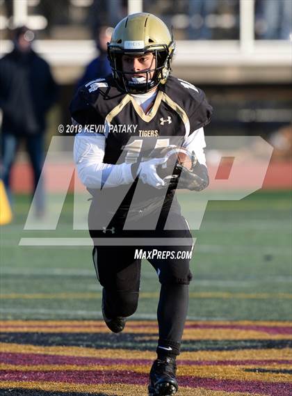Thumbnail 2 in Maloney vs. Daniel Hand (CIAC Class L Final) photogallery.