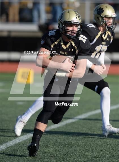 Thumbnail 3 in Maloney vs. Daniel Hand (CIAC Class L Final) photogallery.