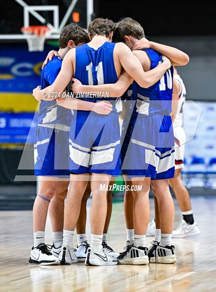 Thumbnail 1 in Riverside vs Mid Valley (PIAA District II 3A Final) photogallery.