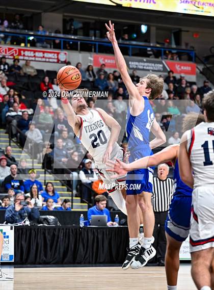 Thumbnail 3 in Riverside vs Mid Valley (PIAA District II 3A Final) photogallery.