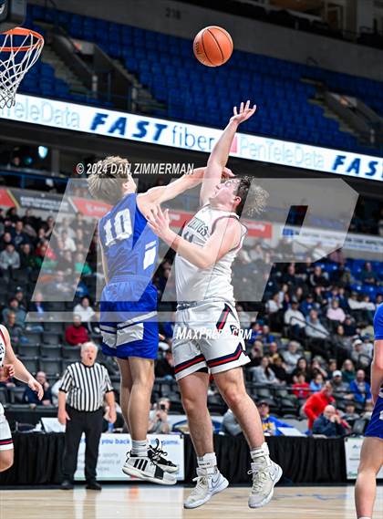 Thumbnail 1 in Riverside vs Mid Valley (PIAA District II 3A Final) photogallery.
