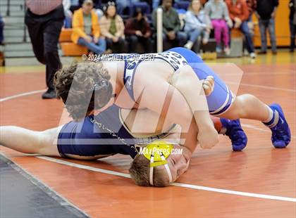 Thumbnail 1 in 56th Akron Holiday Tournament (semi-finals) photogallery.