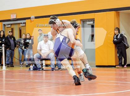 Thumbnail 2 in 56th Akron Holiday Tournament (semi-finals) photogallery.