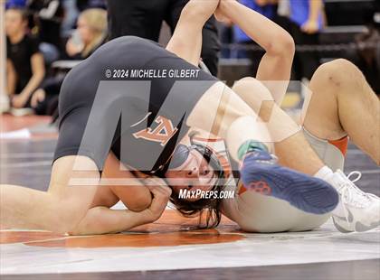 Thumbnail 2 in 56th Akron Holiday Tournament (semi-finals) photogallery.