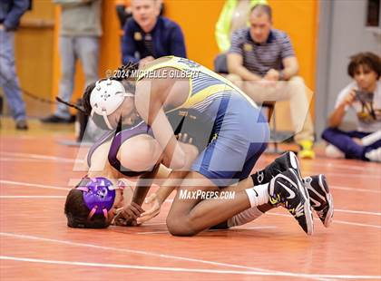 Thumbnail 1 in 56th Akron Holiday Tournament (semi-finals) photogallery.
