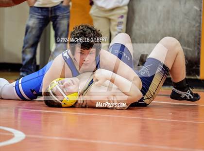 Thumbnail 3 in 56th Akron Holiday Tournament (semi-finals) photogallery.