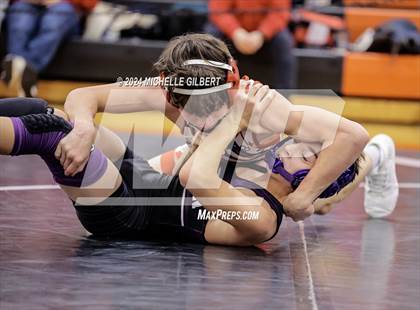 Thumbnail 3 in 56th Akron Holiday Tournament (semi-finals) photogallery.