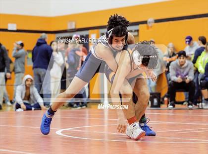 Thumbnail 1 in 56th Akron Holiday Tournament (semi-finals) photogallery.