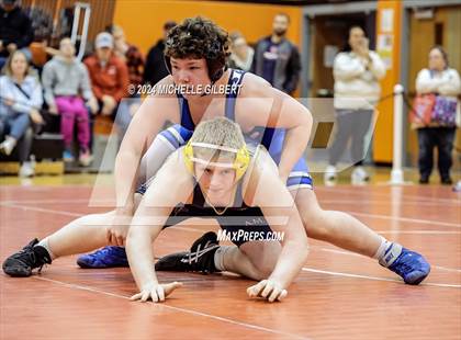 Thumbnail 1 in 56th Akron Holiday Tournament (semi-finals) photogallery.