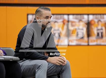 Thumbnail 2 in 56th Akron Holiday Tournament (semi-finals) photogallery.