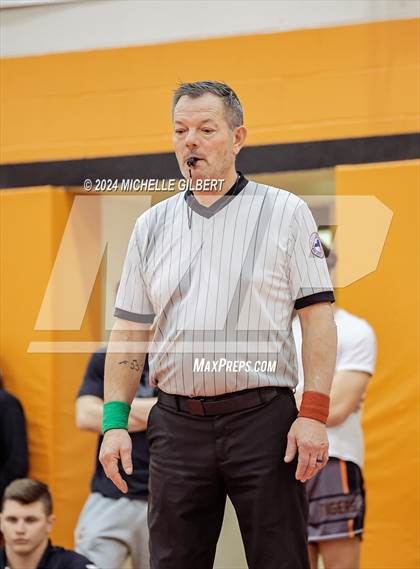 Thumbnail 1 in 56th Akron Holiday Tournament (semi-finals) photogallery.