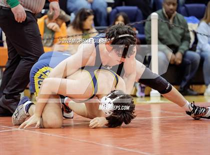 Thumbnail 1 in 56th Akron Holiday Tournament (semi-finals) photogallery.