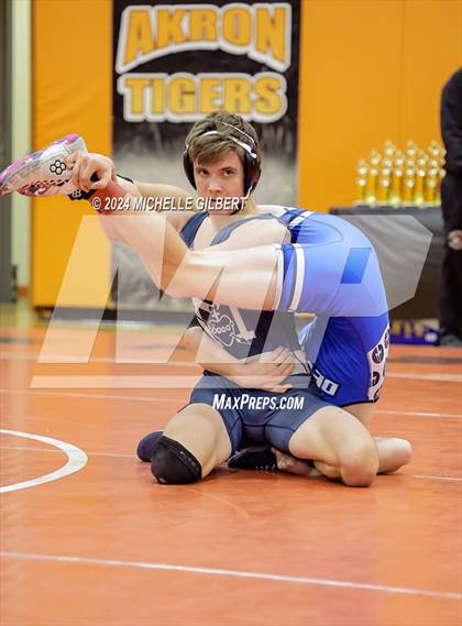 Thumbnail 1 in 56th Akron Holiday Tournament (semi-finals) photogallery.