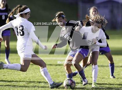 Thumbnail 2 in Staples vs Darien (FCIAC Quarterfinal) photogallery.