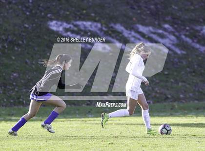 Thumbnail 1 in Staples vs Darien (FCIAC Quarterfinal) photogallery.