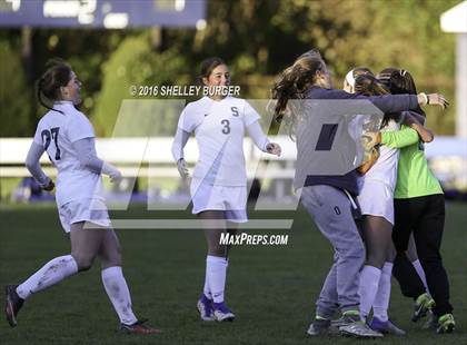 Thumbnail 1 in Staples vs Darien (FCIAC Quarterfinal) photogallery.