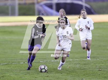 Thumbnail 3 in Staples vs Darien (FCIAC Quarterfinal) photogallery.