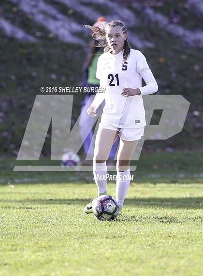 Thumbnail 2 in Staples vs Darien (FCIAC Quarterfinal) photogallery.