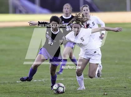 Thumbnail 3 in Staples vs Darien (FCIAC Quarterfinal) photogallery.