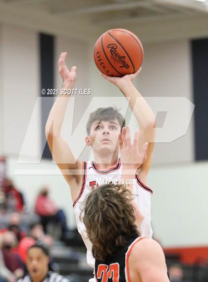 Thumbnail 2 in Amanda-Clearcreek @ Circleville photogallery.