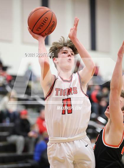 Thumbnail 1 in Amanda-Clearcreek @ Circleville photogallery.