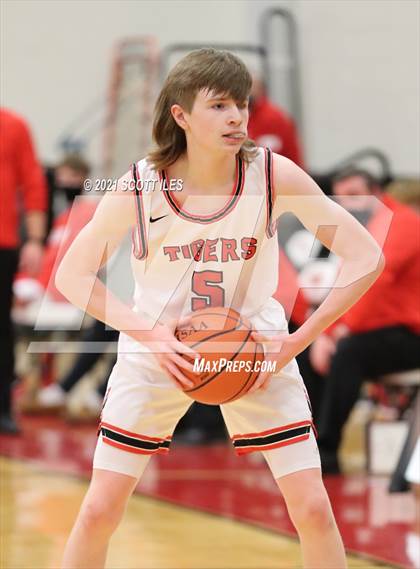 Thumbnail 2 in Amanda-Clearcreek @ Circleville photogallery.