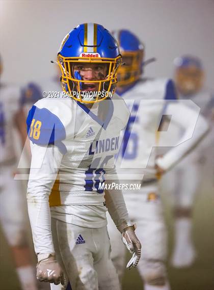 Thumbnail 2 in Bradshaw Christian vs. Linden (CIF SJS D-6 Quarterfinal) photogallery.