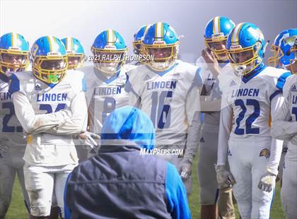 Thumbnail 2 in Bradshaw Christian vs. Linden (CIF SJS D-6 Quarterfinal) photogallery.