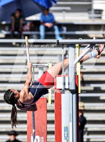 Thumbnail 2 in CIF Girls Central Section Track & Field Championships photogallery.