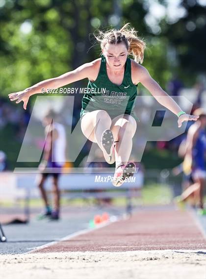 Thumbnail 2 in CIF Girls Central Section Track & Field Championships photogallery.