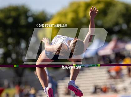 Thumbnail 3 in CIF Girls Central Section Track & Field Championships photogallery.