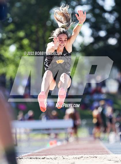Thumbnail 1 in CIF Girls Central Section Track & Field Championships photogallery.