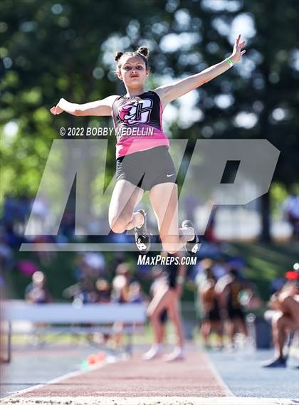 Thumbnail 2 in CIF Girls Central Section Track & Field Championships photogallery.