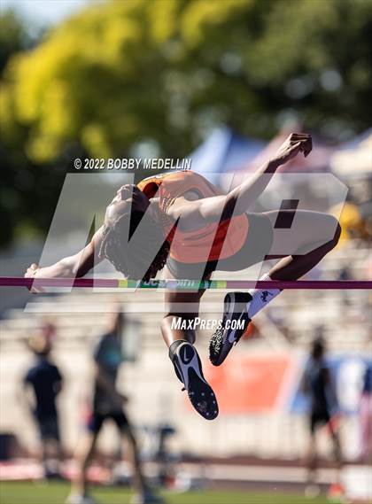 Thumbnail 1 in CIF Girls Central Section Track & Field Championships photogallery.